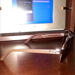 Women’s Gucci Aviator Sunglasses